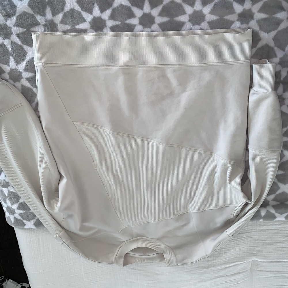 lululemon crewneck size 6